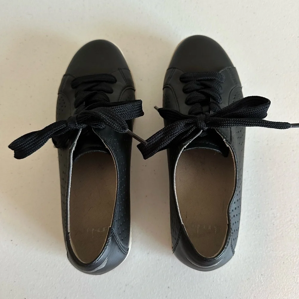 Women’s 37 Dansko Orli‎ Nappa Black Leather Lace Up Sneakers